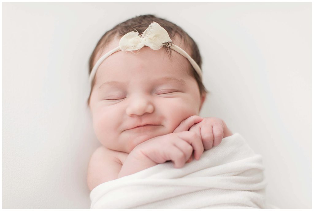 minimal in-home newborn photos